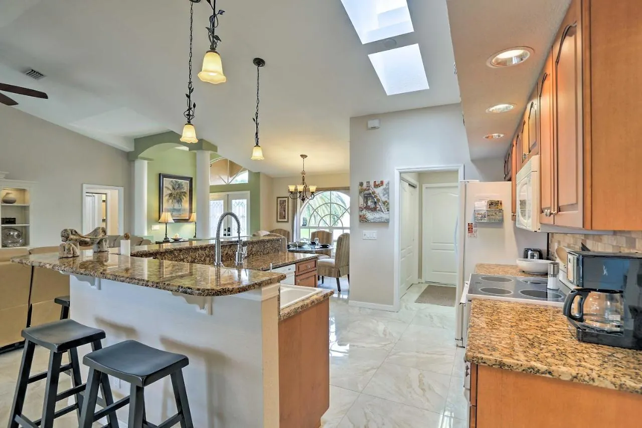 Abode - Near Sun Splash Park And Beach!