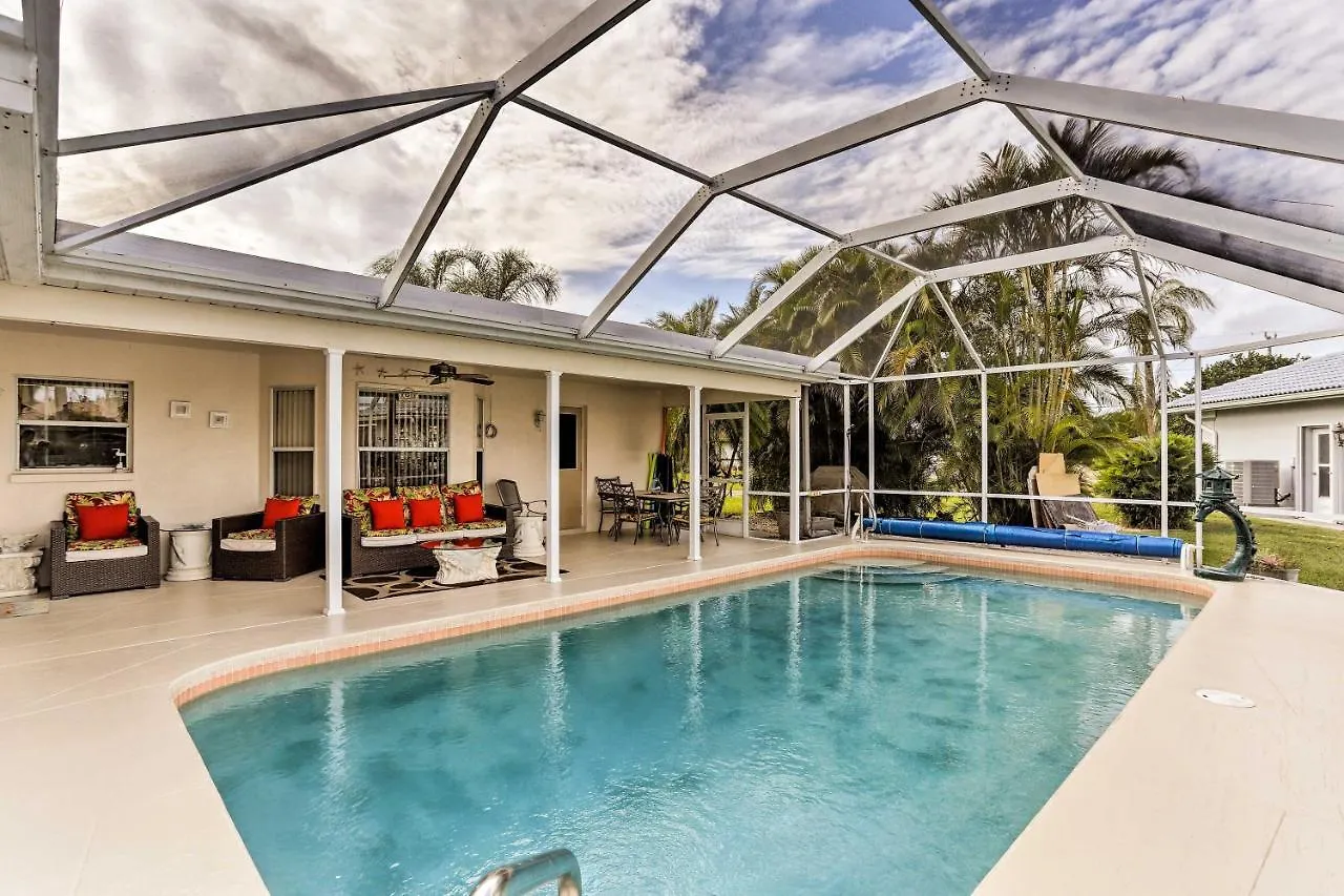 Holiday home Canalfront With Private Dock! Cape Coral