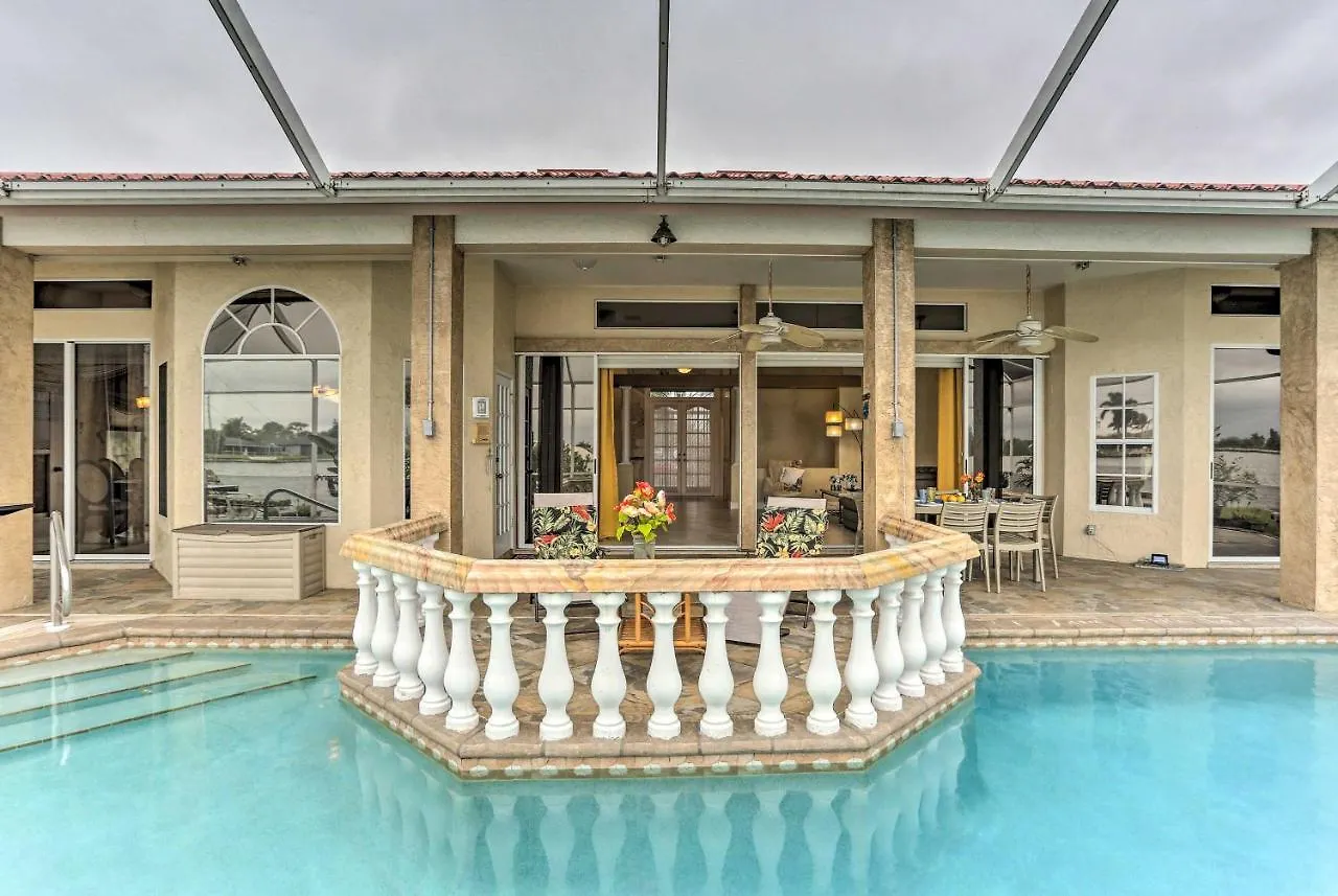 Lakefront With Private Pool And Dock! Cape Coral
