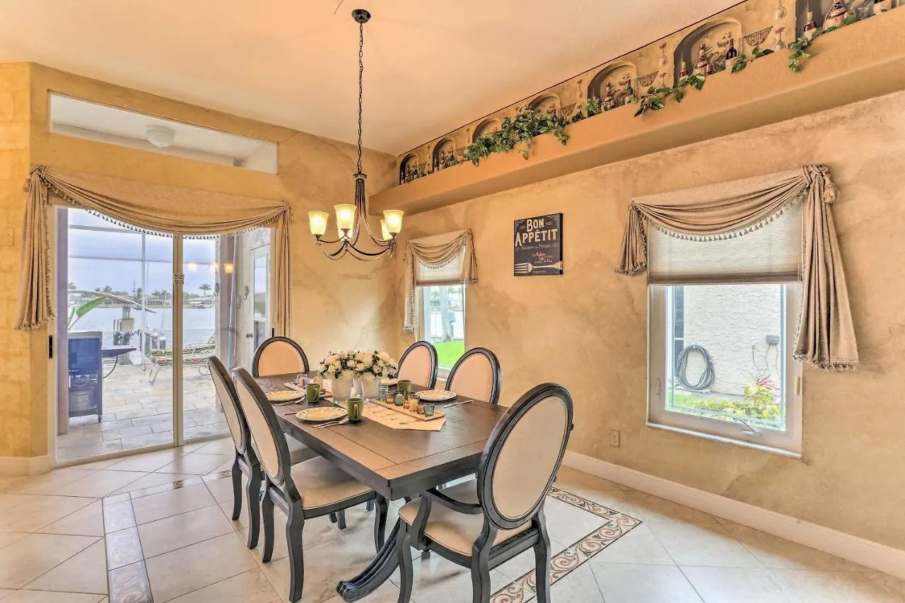 Lakefront With Private Pool And Dock! * Cape Coral