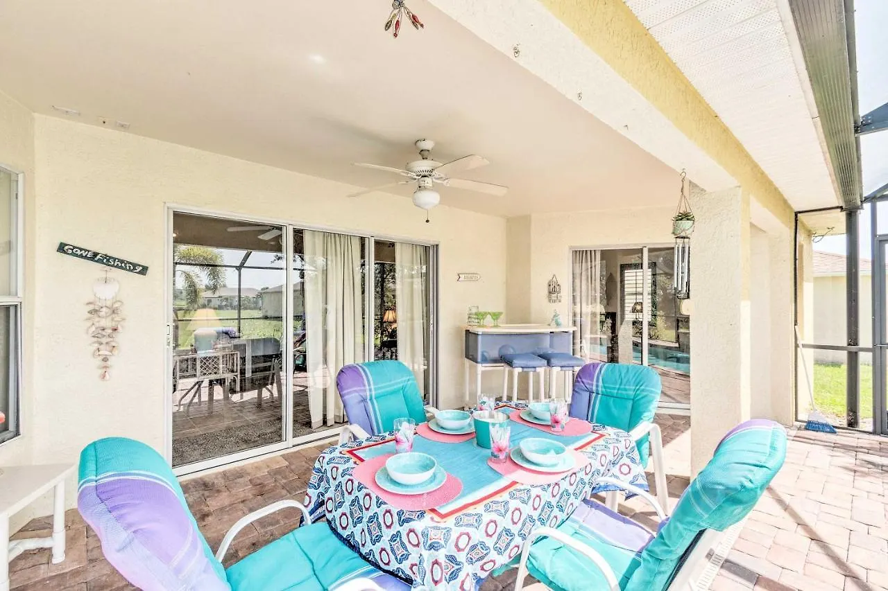Ideally Located Abode With Heated Pool! Holiday home Cape Coral