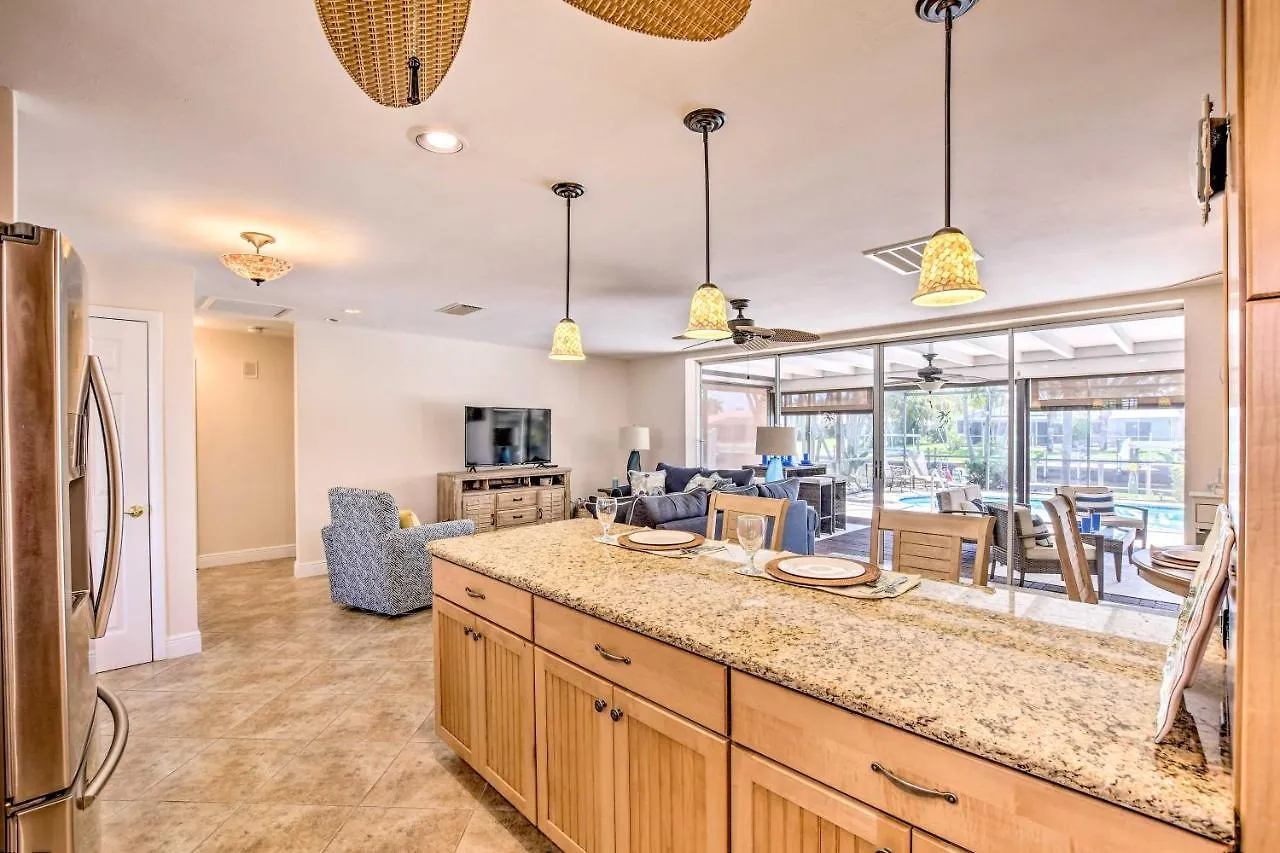 Waterfront Getaway With Pool And Dock! Holiday home Cape Coral