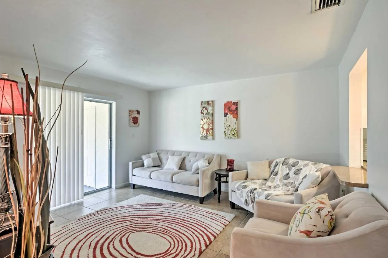 Gorgeous Duplex With Modern Interior Cape Coral