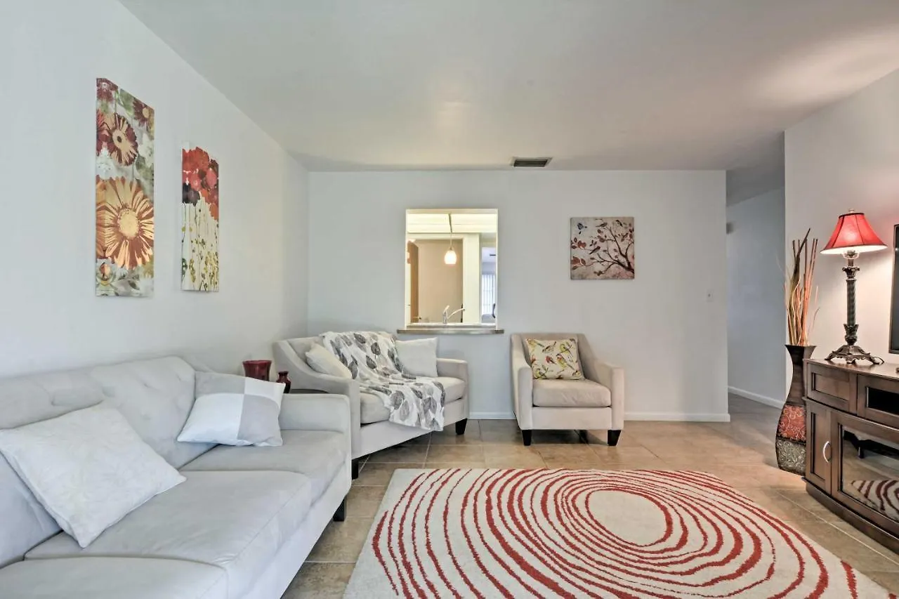 Gorgeous Duplex With Modern Interior Holiday home *