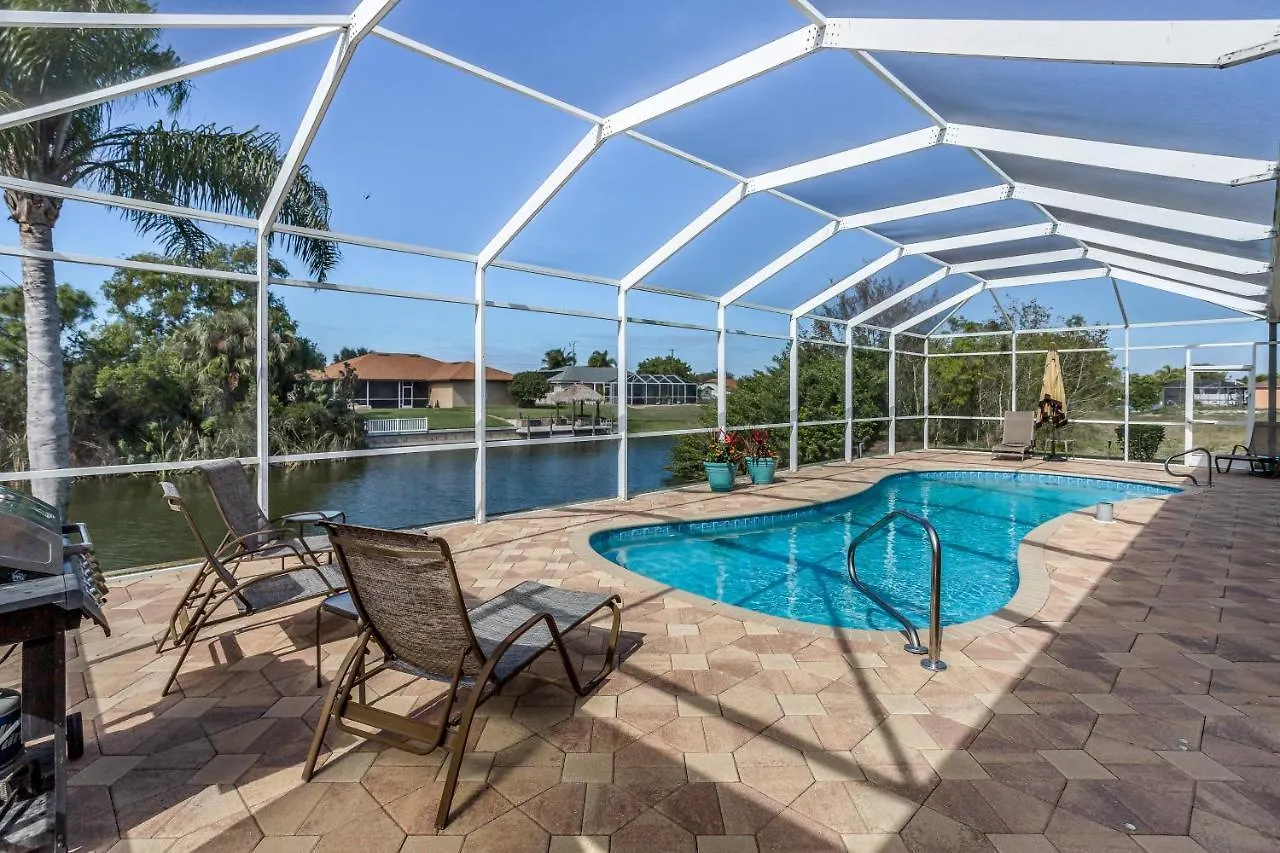 Peaceful Palms Holiday home Cape Coral