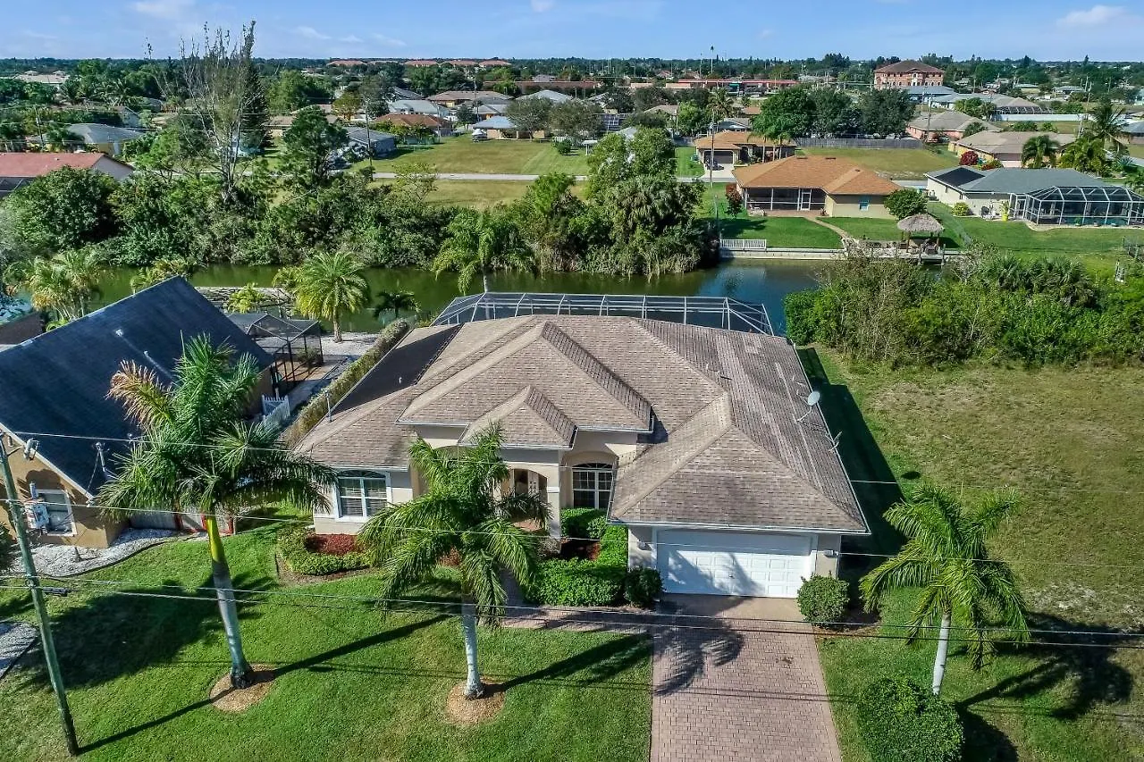 Peaceful Palms Holiday home