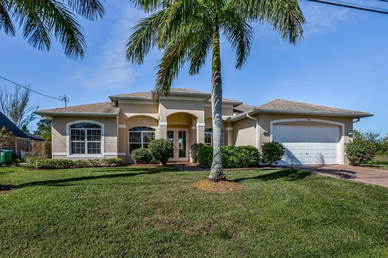 Peaceful Palms * Cape Coral