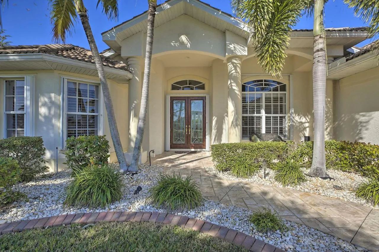 Waterfront With Private Dock And Lanai *