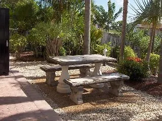 Oyo Waterfront Hotel- Myers, Fl