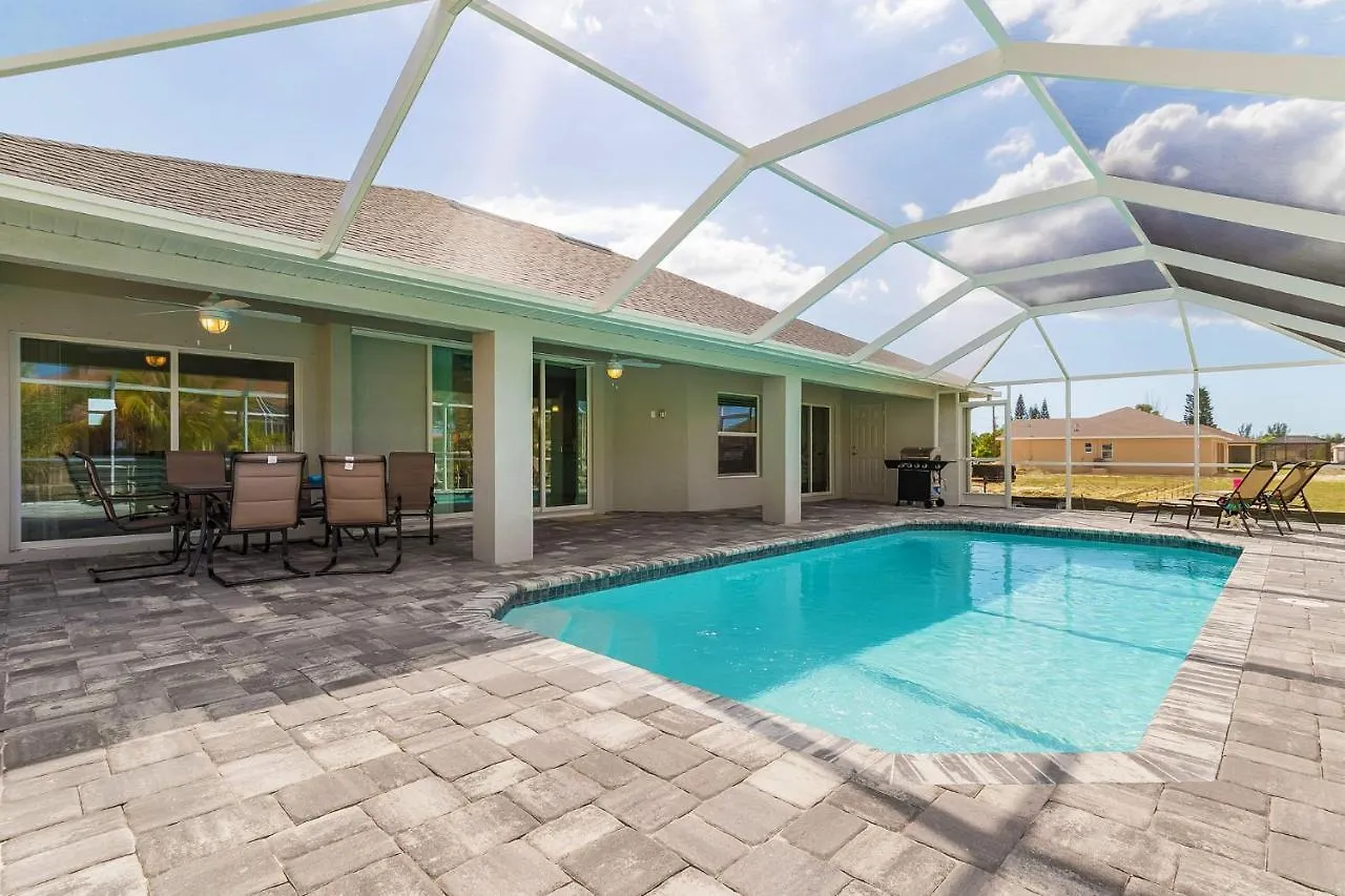 Vakantiehuis Newly Built With Heated Pool, Close To Many Amenities - Sandle