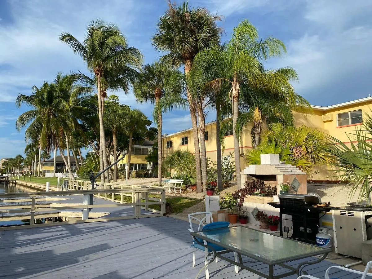 Hideaway Waterfront Resort