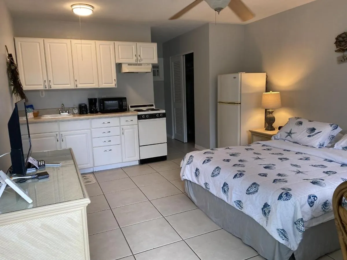 Resort Hideaway Waterfront 3*