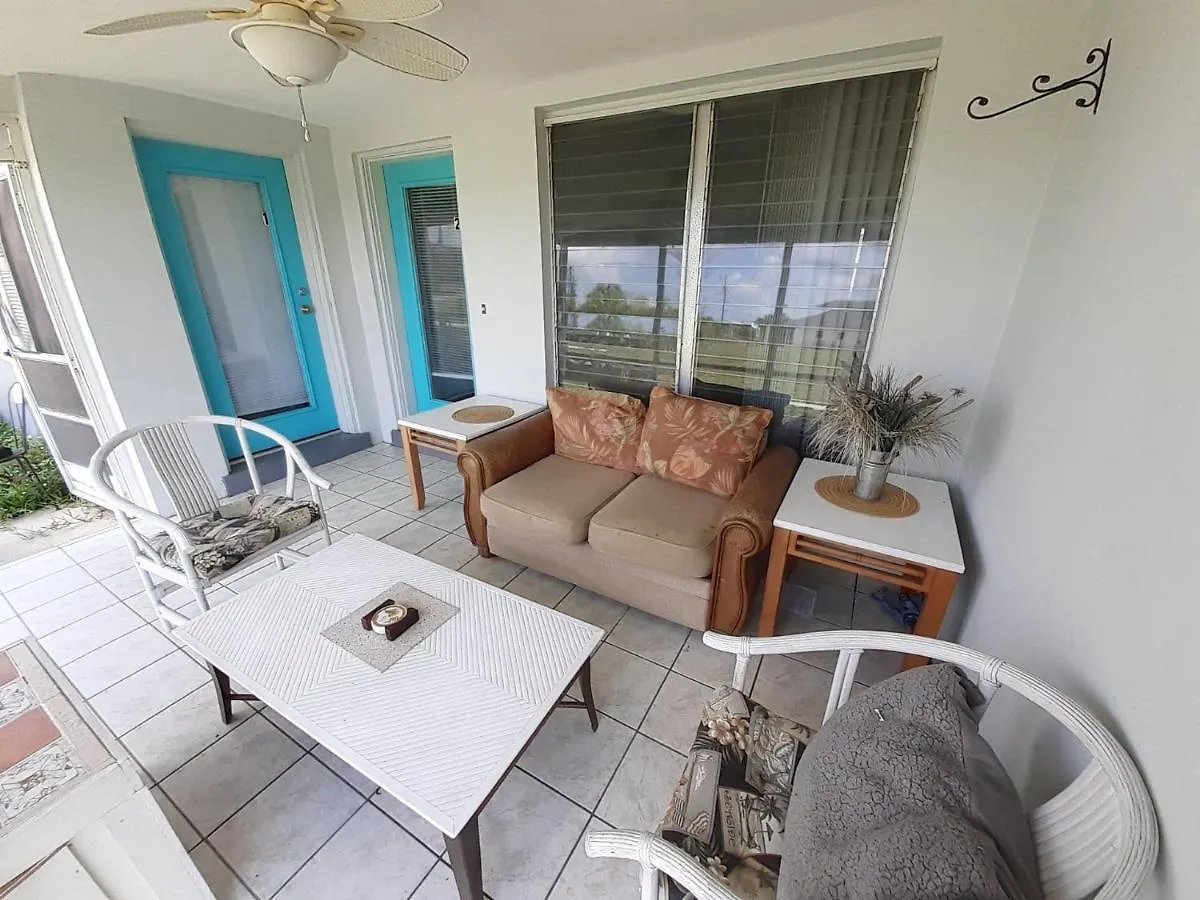 Resort Hideaway Waterfront Cape Coral