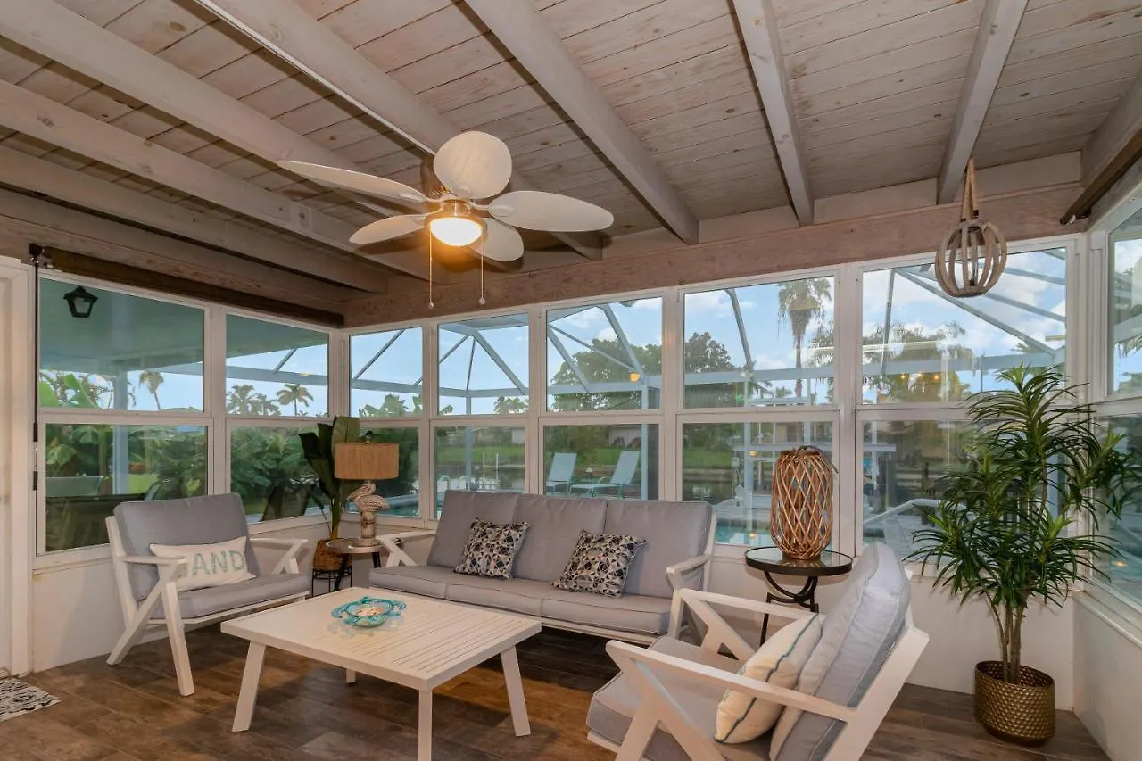 Redfish Cove Getaway 度假居 *