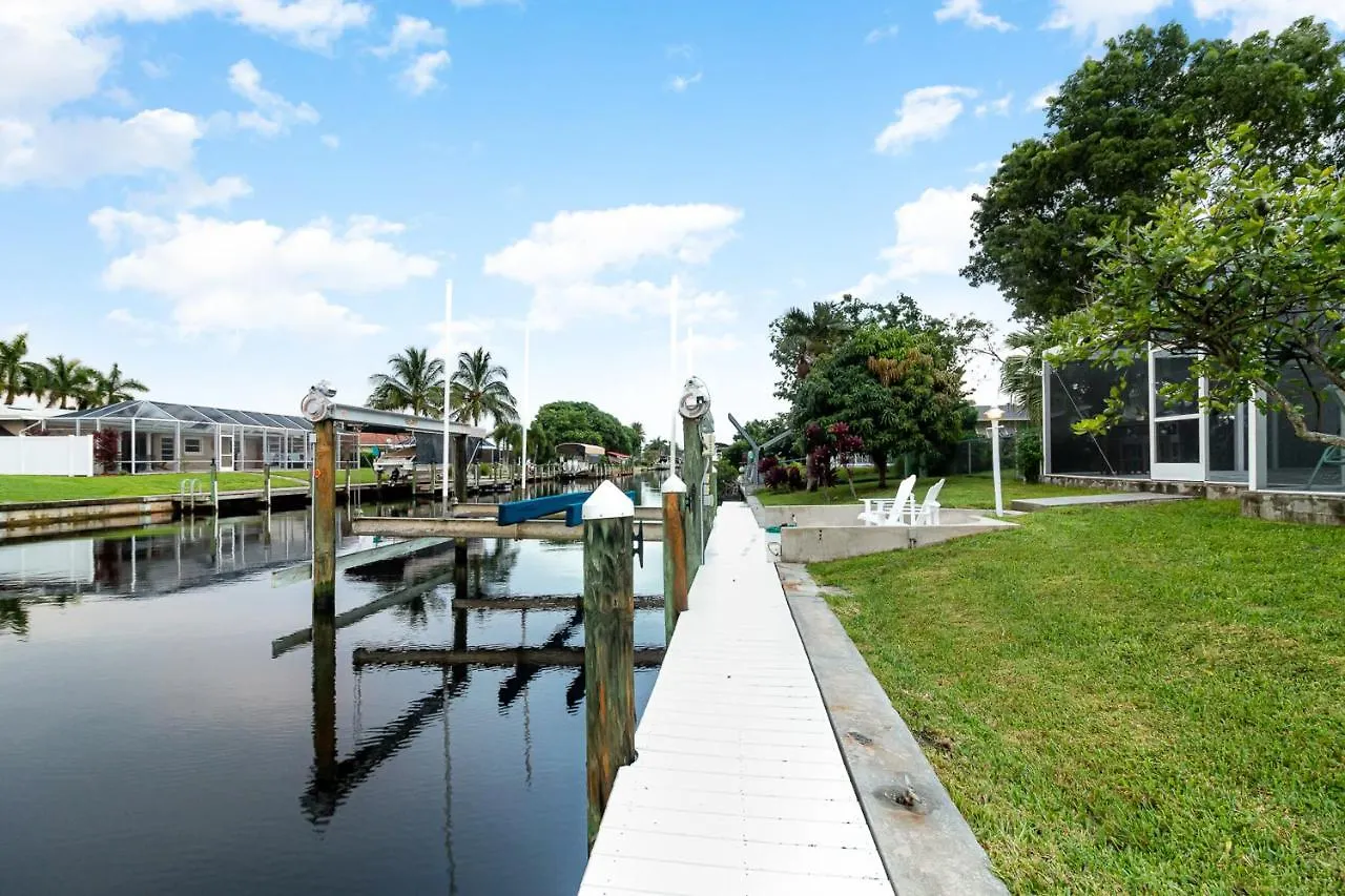 度假居 Redfish Cove Getaway