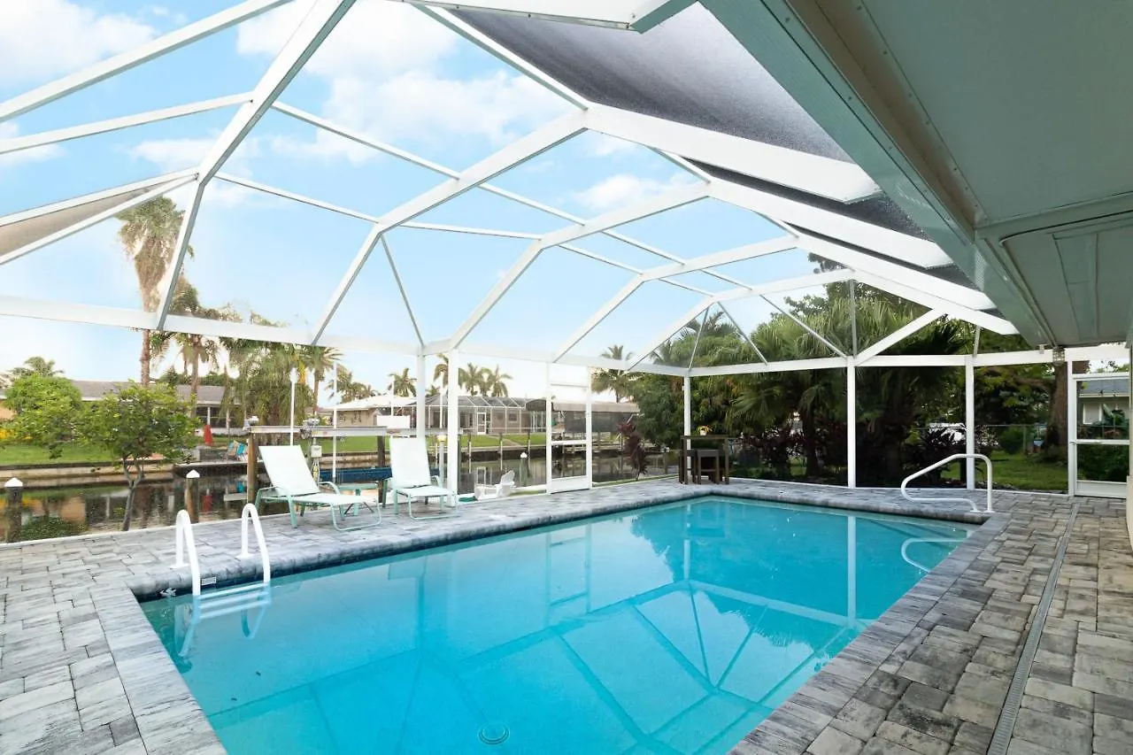 Redfish Cove Getaway 度假居 *