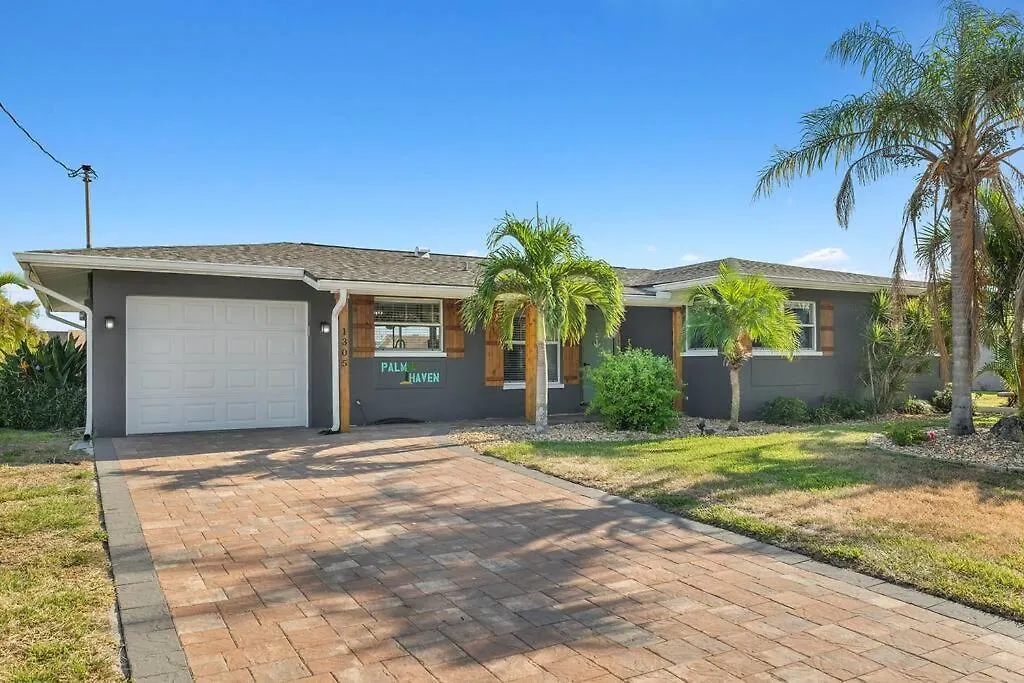 Palm Haven! Holiday home *