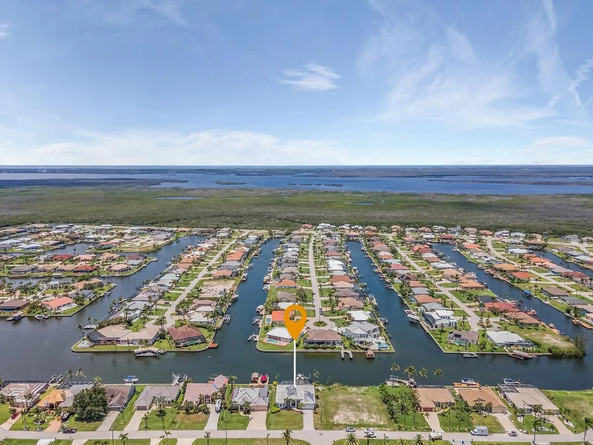 Gulf Access, Heated Pool And Spa, Sleeps 8! - Baydream Believer - Roelens Vacations Cape Coral