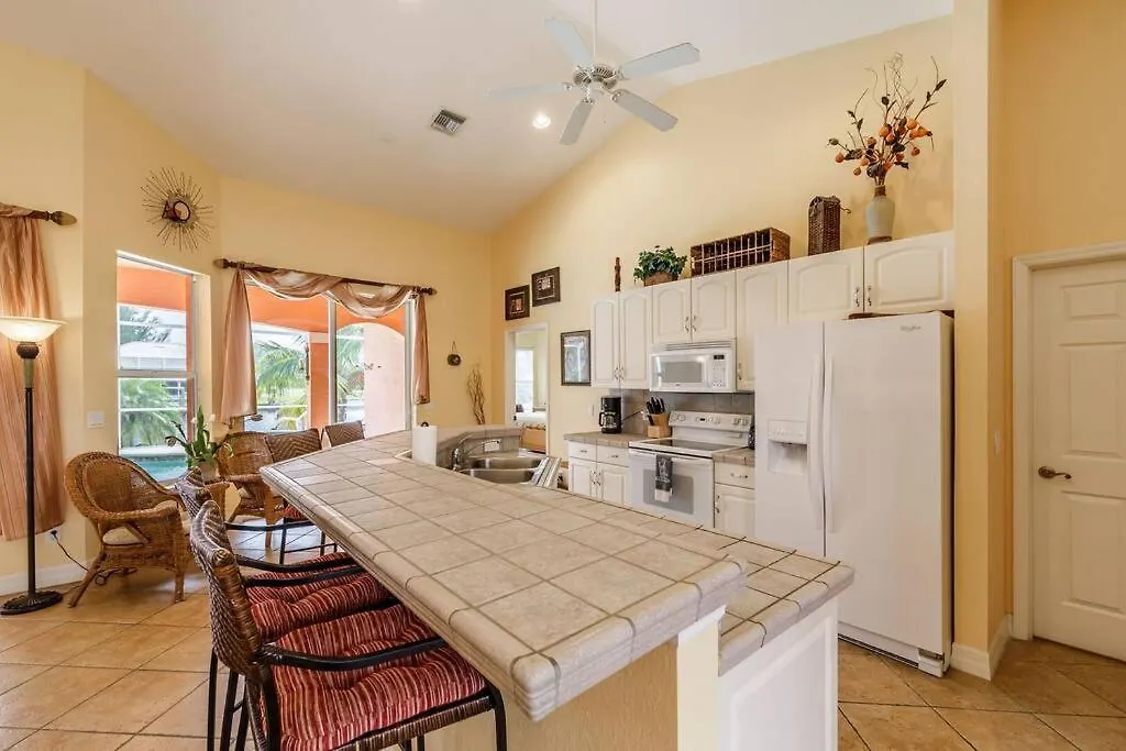 Maxos - Boaters Dream 4br/3 Bath Pool /