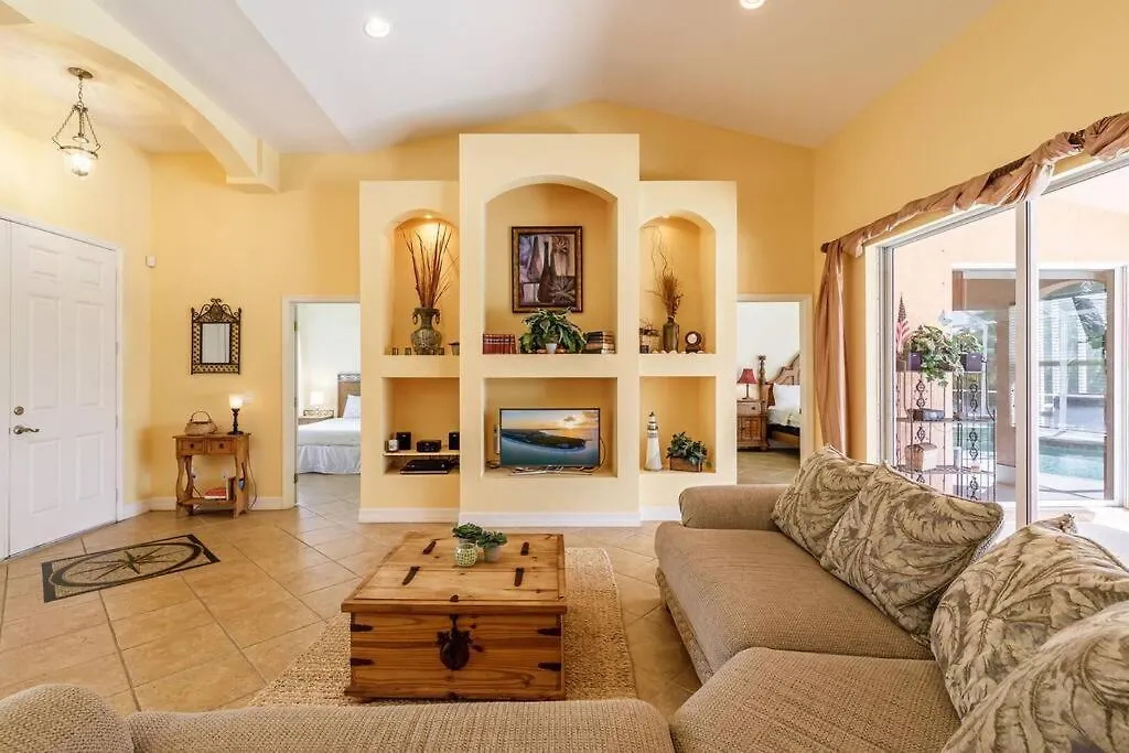 Maxos - Boaters Dream 4br/3 Bath Pool / * Cabo Coral