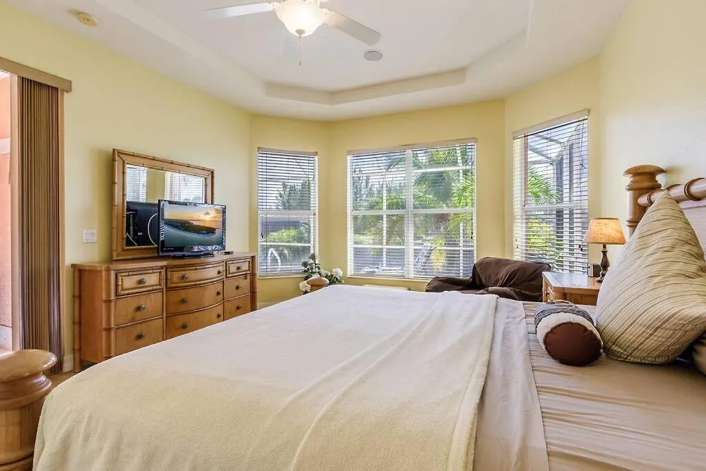 Maxos - Boaters Dream 4br/3 Bath Pool /