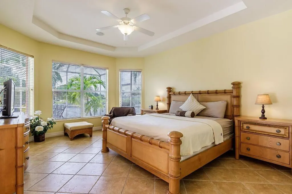 Maxos - Boaters Dream 4br/3 Bath Pool /