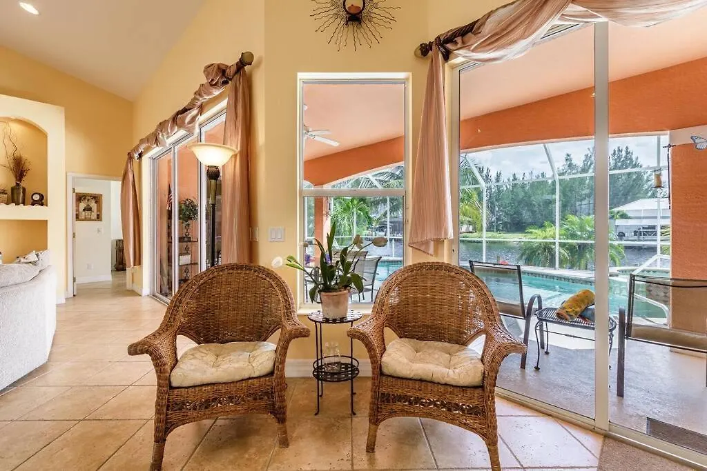 Maxos - Boaters Dream 4br/3 Bath Pool / * Cabo Coral