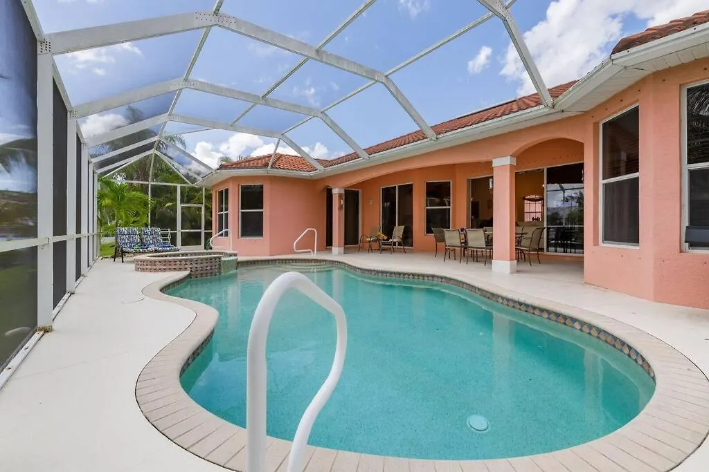 Maxos - Boaters Dream 4br/3 Bath Pool / * Cabo Coral