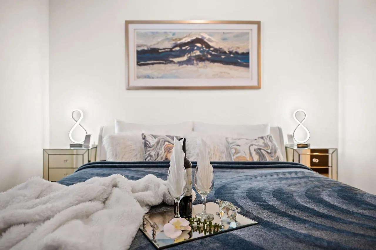 Entire Luxury Duplex Gulf Access Heated Saltwater Pool * 케이프코럴