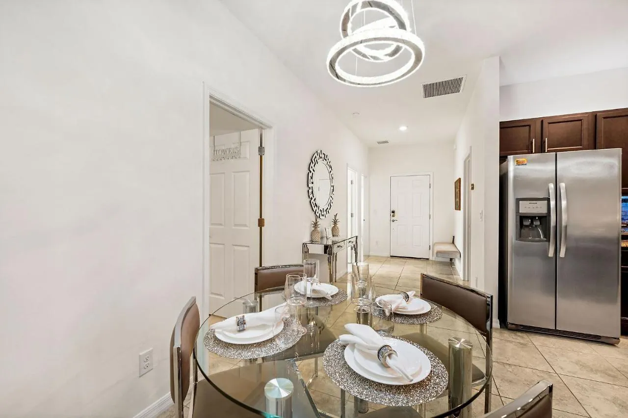빌라 Entire Luxury Duplex Gulf Access Heated Saltwater Pool 케이프코럴