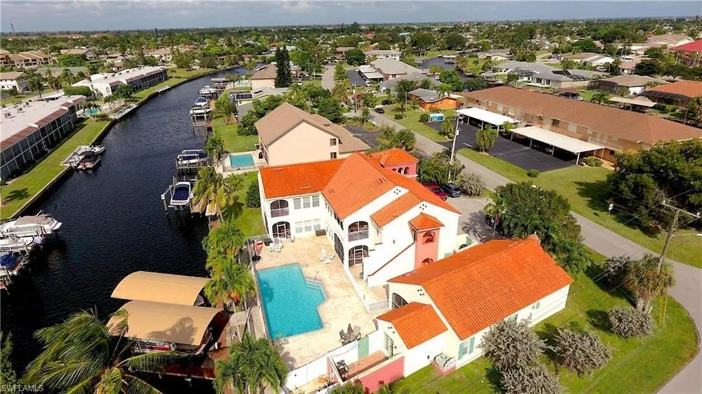 Water Views & Community Pool - Casa Marbella - Roelens Vacations