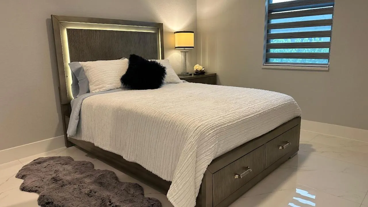 4br Gem: Pool, Pets & Family - Cape Coral, Florida Cape Coral