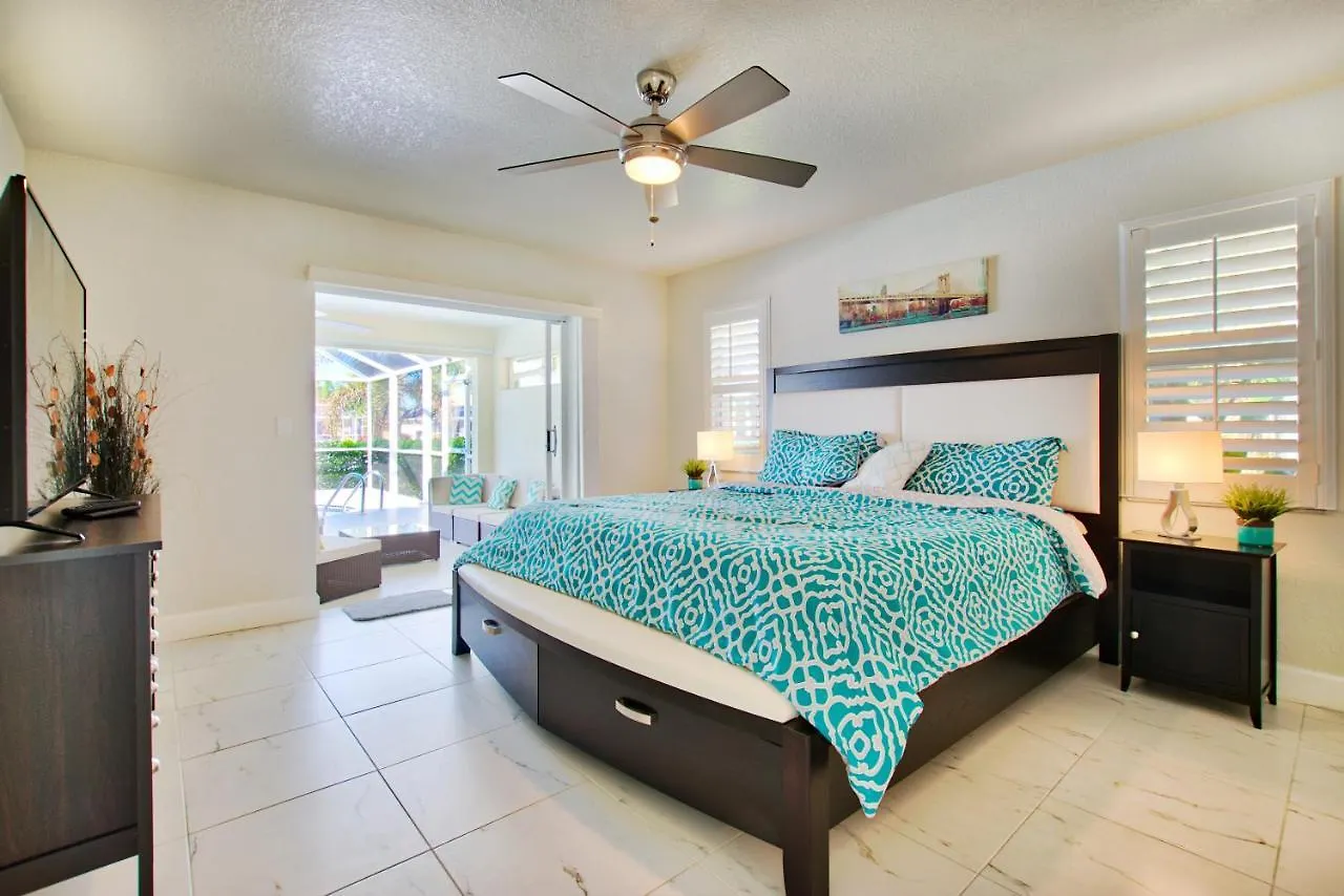 Four Palms - 3 Beds - 2 Baths - 6 Guests - Gulf Access & Pool - Incl.10% Off Boat