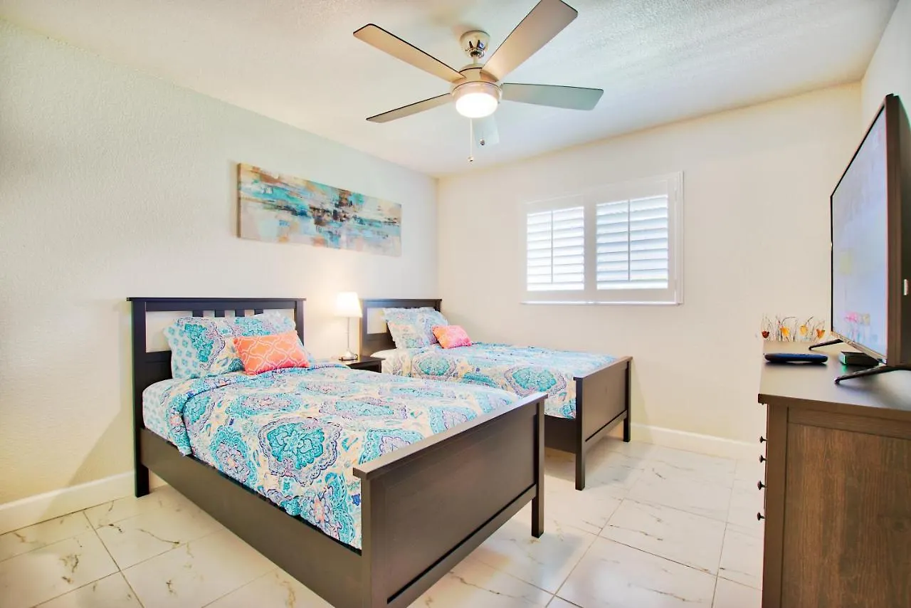 Four Palms - 3 Beds - 2 Baths - 6 Guests - Gulf Access & Pool - Incl.10% Off Boat Villa