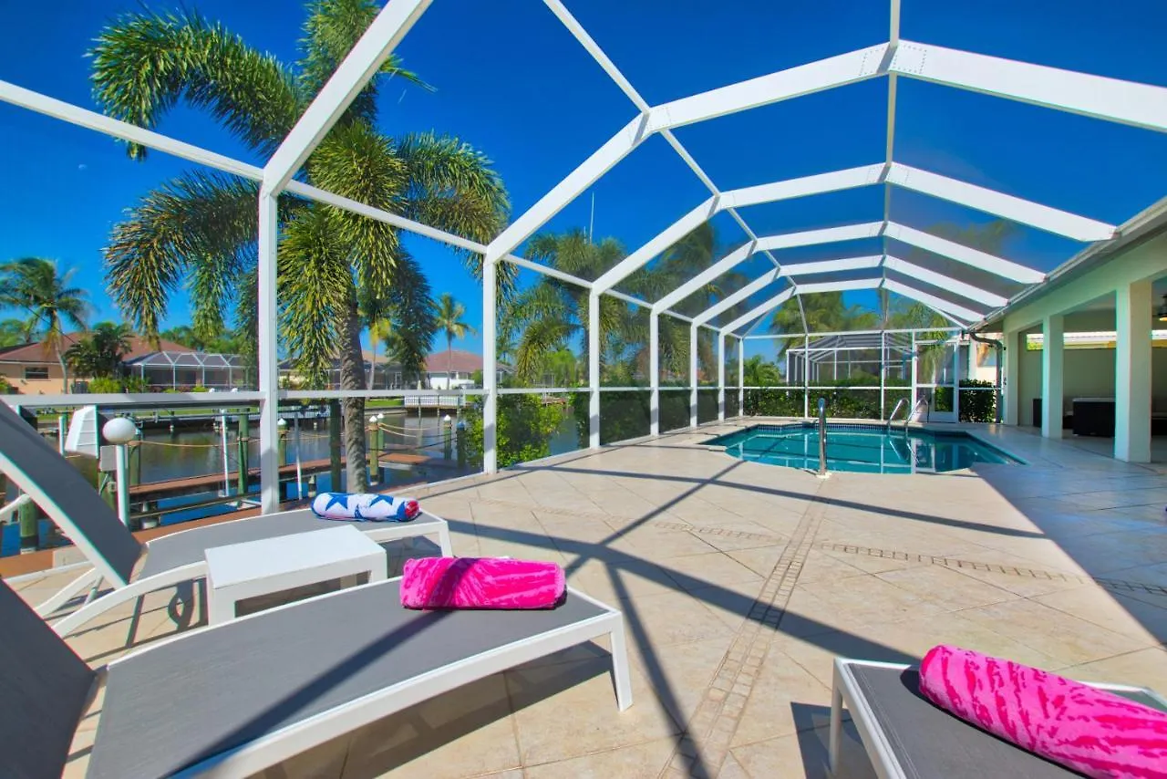 Four Palms - 3 Beds - 2 Baths - 6 Guests - Gulf Access & Pool - Incl.10% Off Boat Villa