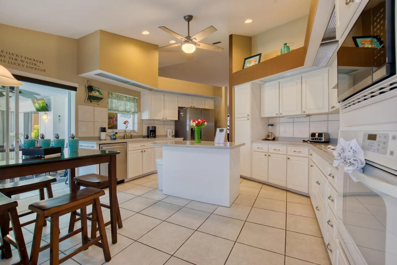 Olinda - 3 Beds - 2 Baths - 6 Guests - Gulf Access & Pool - Incl. 10% Off Boat *
