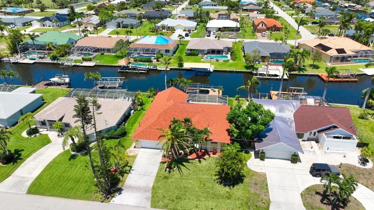 Villa Olinda - 3 Beds - 2 Baths - 6 Guests - Gulf Access & Pool - Incl. 10% Off Boat