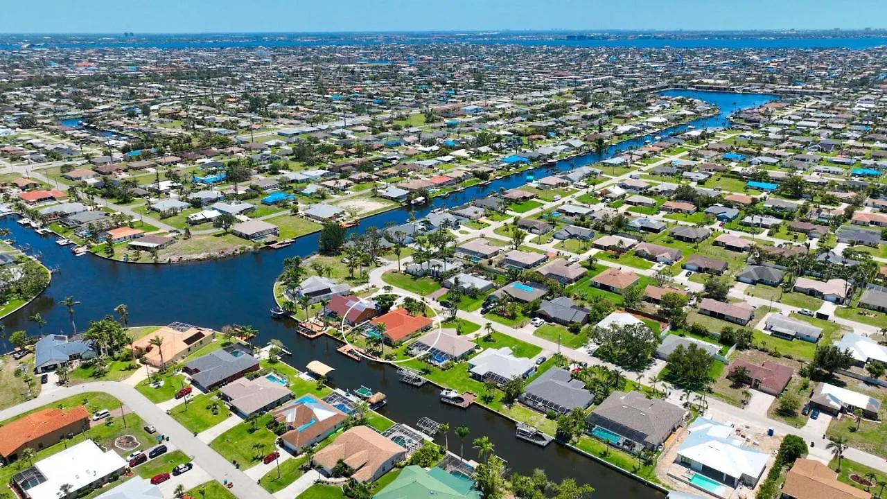 Olinda - 3 Beds - 2 Baths - 6 Guests - Gulf Access & Pool - Incl. 10% Off Boat