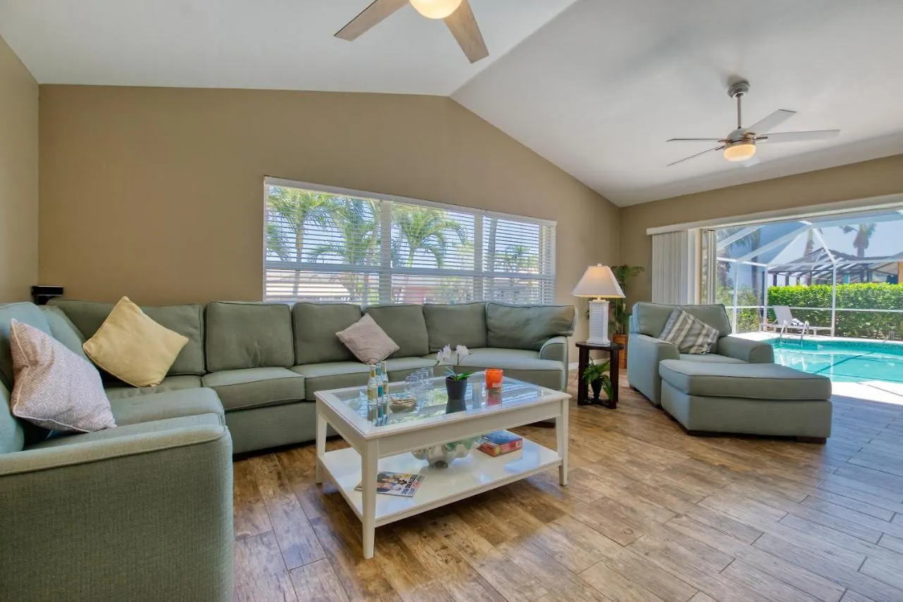 Olinda - 3 Beds - 2 Baths - 6 Guests - Gulf Access & Pool - Incl. 10% Off Boat