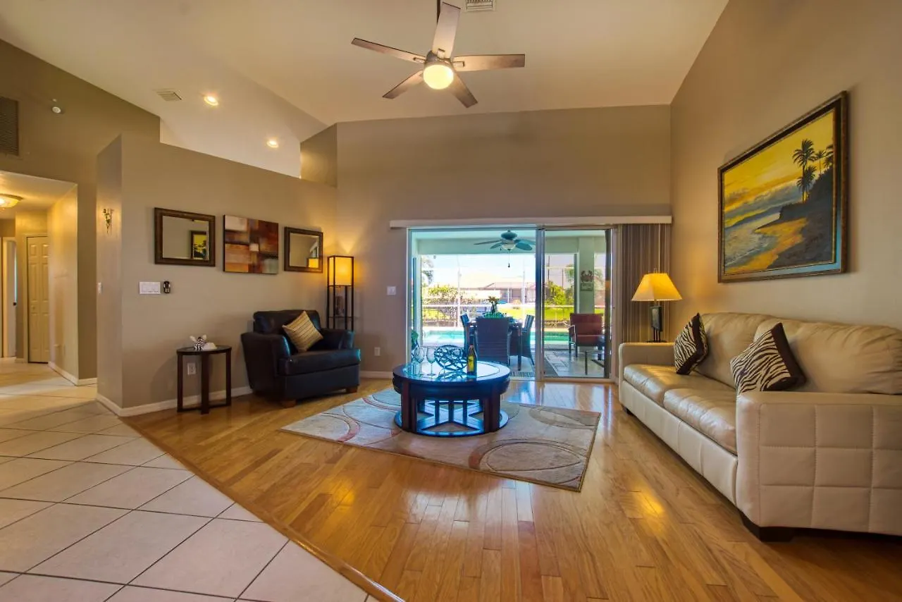 Olinda - 3 Beds - 2 Baths - 6 Guests - Gulf Access & Pool - Incl. 10% Off Boat Villa *