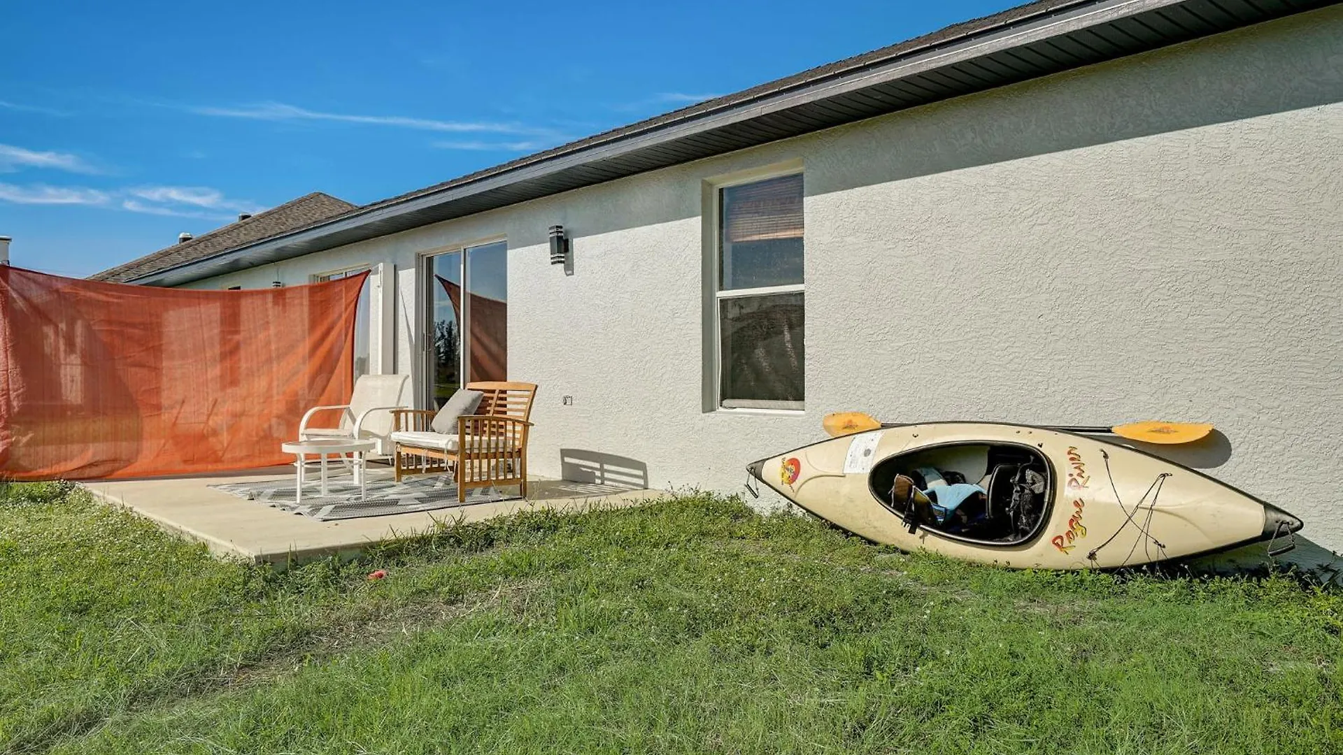Peaceful 3 Bed Waterfront Semesterbostad Cape Coral