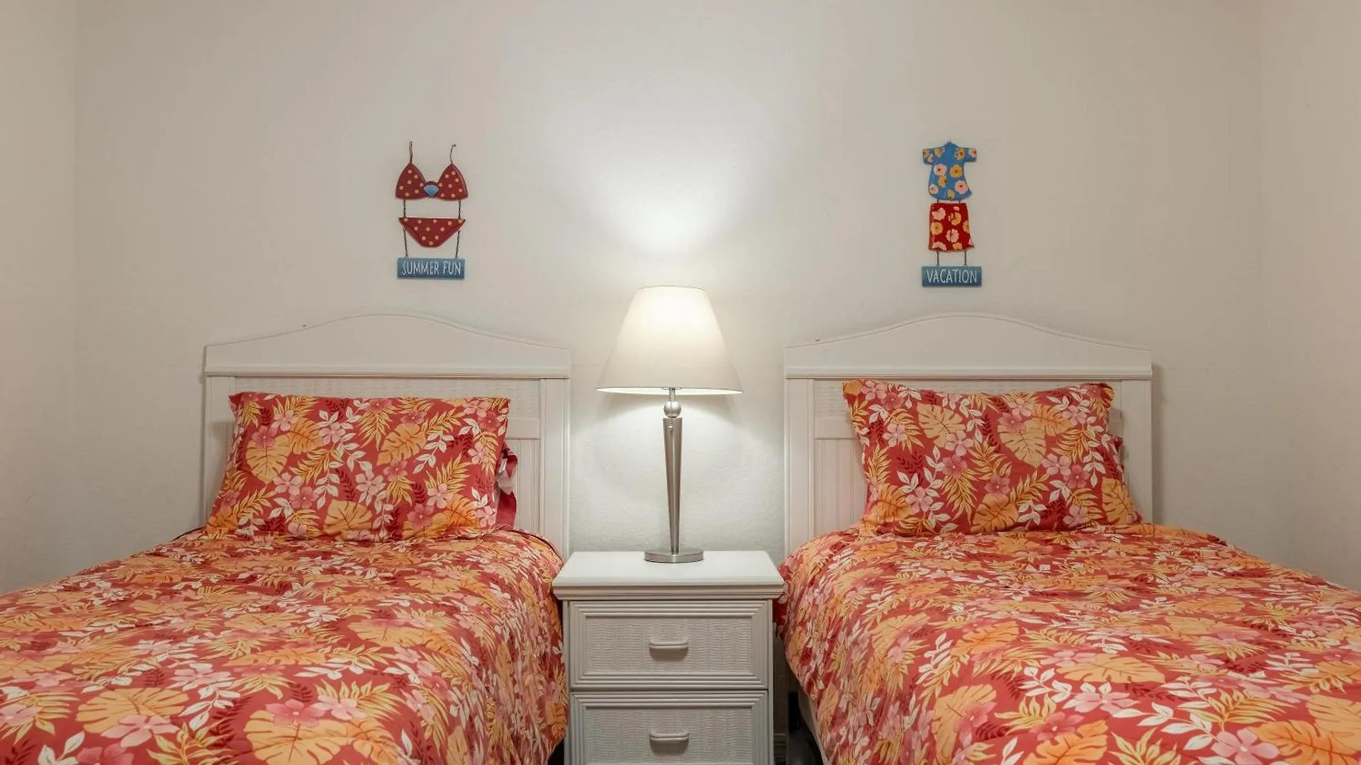 Holiday home On The Lake, Cape Coral