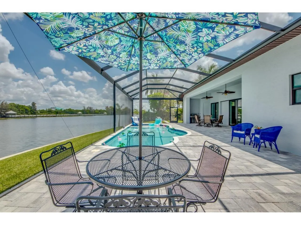 Kennedy - Roelens Vacations Holiday home