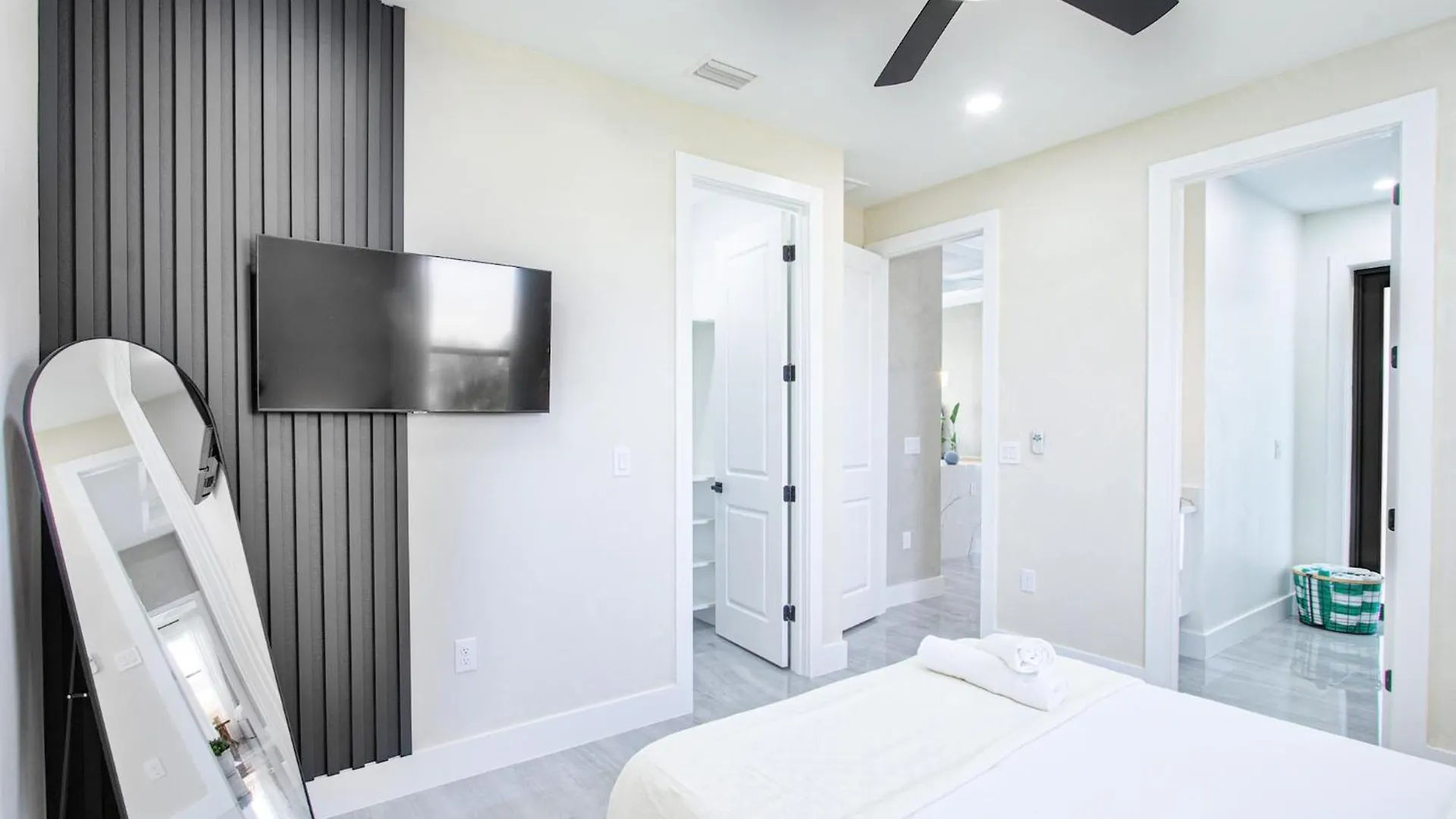 빌라 Luxurious Waterfront With Heated Pool And Jacuzzi 케이프코럴