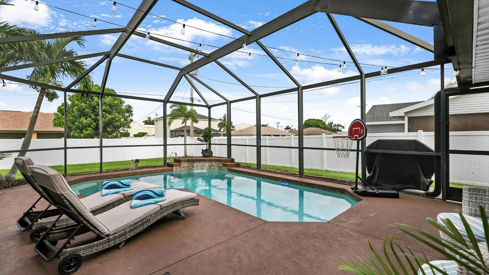 Family Friendly 3br With Heated Pool & Toys Villa Cape Coral