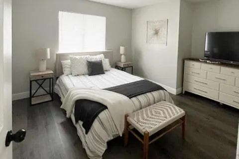 Pelican House 4 Bedrooms Free Heated Pool 케이프코럴