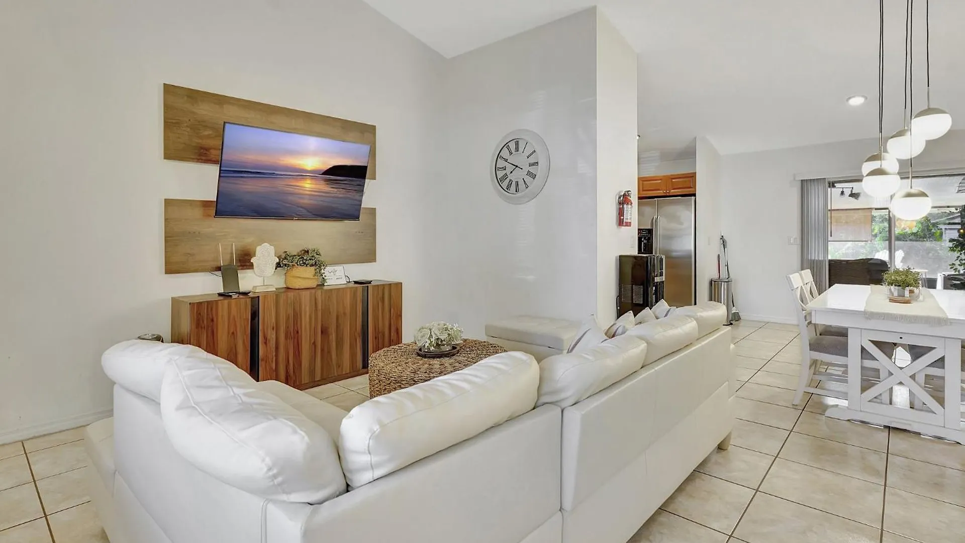 Apartment Coastal Charm Cozy Private In