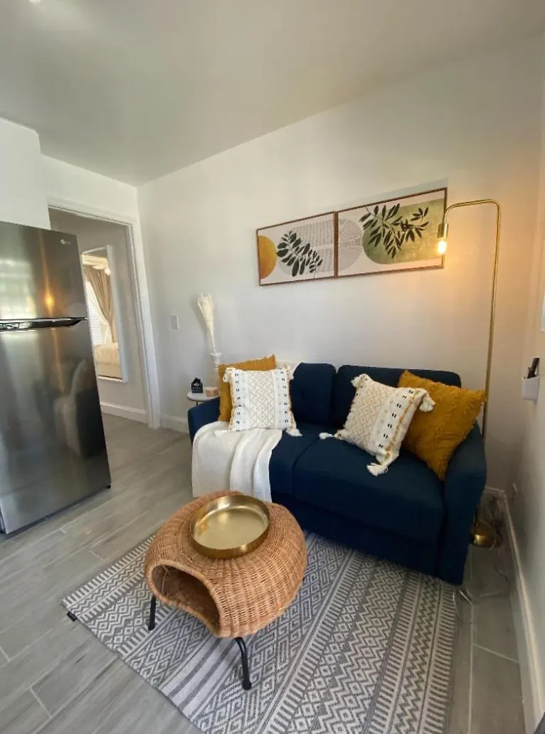 Apartment Cape - Newly Renovated, Fully Equipped, Minutes From The Beach!