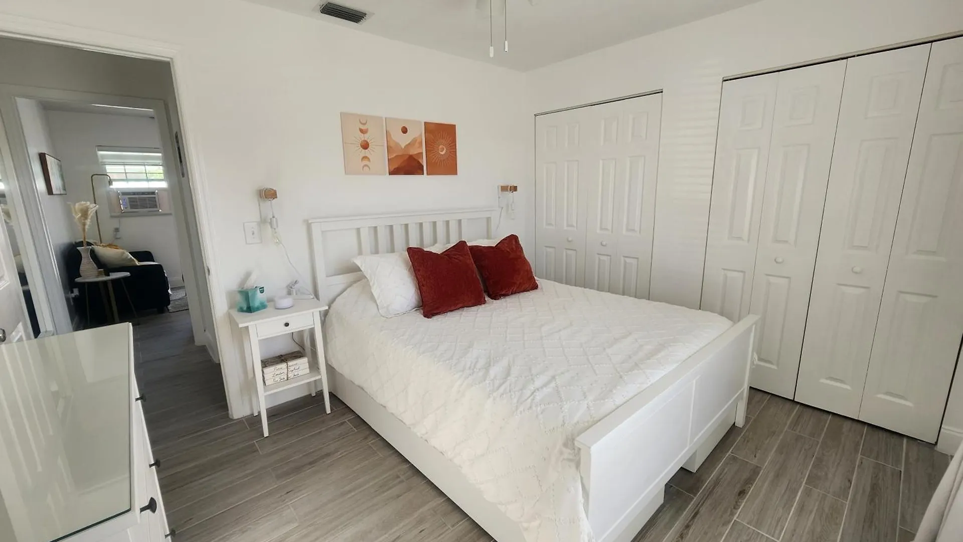 Cape - Newly Renovated, Fully Equipped, Minutes From The Beach! *