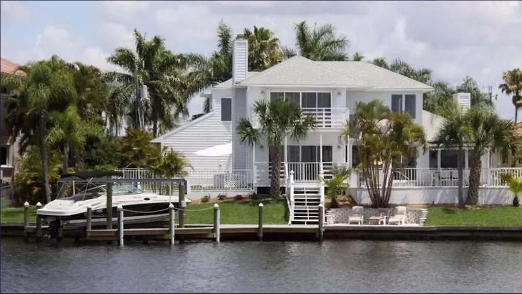 Waterfront With Private Pool! Casa de Férias Cape Coral
